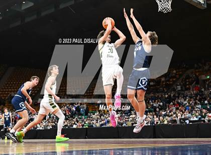 Thumbnail 2 in Mountain Vista vs. Valor Christian (CHSAA 6A Great 8) photogallery.