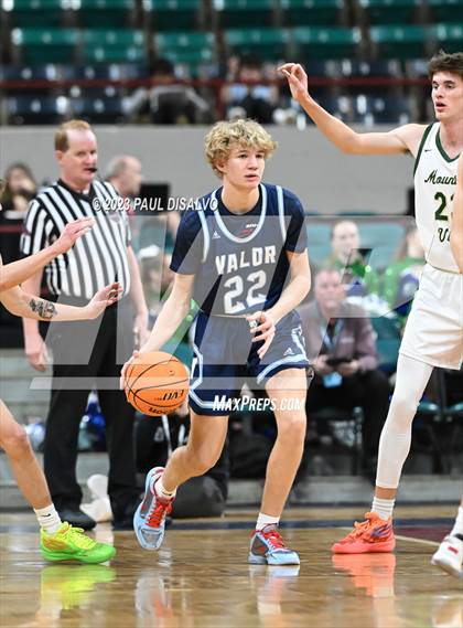Thumbnail 2 in Mountain Vista vs. Valor Christian (CHSAA 6A Great 8) photogallery.