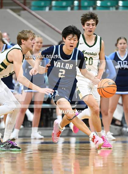 Thumbnail 2 in Mountain Vista vs. Valor Christian (CHSAA 6A Great 8) photogallery.