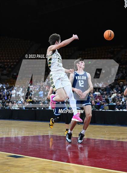 Thumbnail 3 in Mountain Vista vs. Valor Christian (CHSAA 6A Great 8) photogallery.