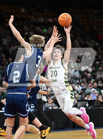 Thumbnail 1 in Mountain Vista vs. Valor Christian (CHSAA 6A Great 8) photogallery.