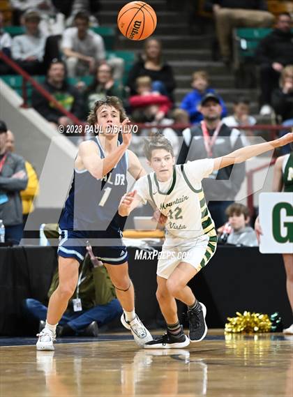Thumbnail 3 in Mountain Vista vs. Valor Christian (CHSAA 6A Great 8) photogallery.