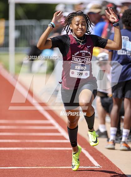 Thumbnail 3 in Class 3 Triple Jump (MSHSAA State Championship) photogallery.