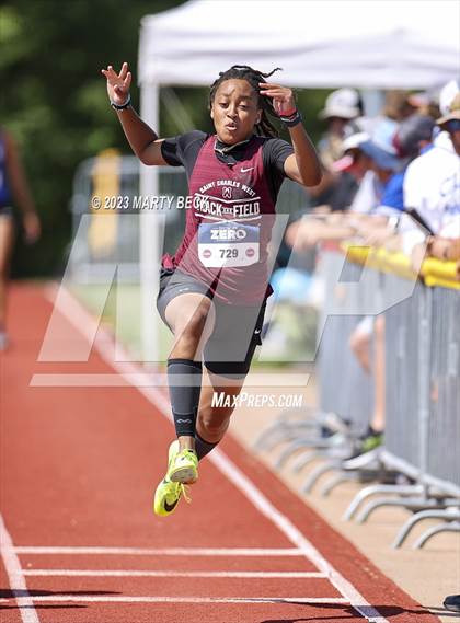Thumbnail 1 in Class 3 Triple Jump (MSHSAA State Championship) photogallery.