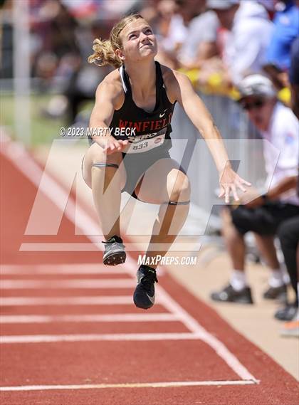 Thumbnail 2 in Class 3 Triple Jump (MSHSAA State Championship) photogallery.