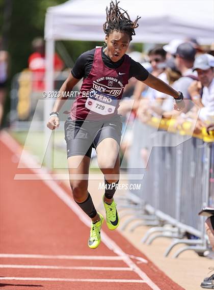 Thumbnail 3 in Class 3 Triple Jump (MSHSAA State Championship) photogallery.