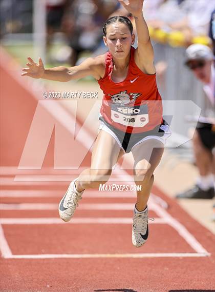 Thumbnail 3 in Class 3 Triple Jump (MSHSAA State Championship) photogallery.