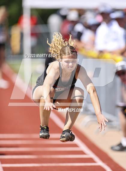 Thumbnail 2 in Class 3 Triple Jump (MSHSAA State Championship) photogallery.