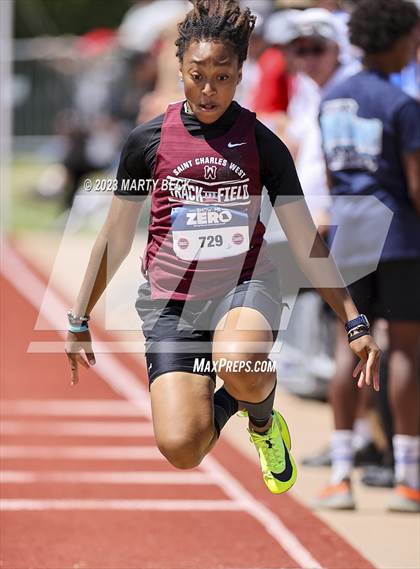 Thumbnail 3 in Class 3 Triple Jump (MSHSAA State Championship) photogallery.