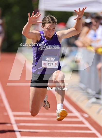 Thumbnail 2 in Class 3 Triple Jump (MSHSAA State Championship) photogallery.