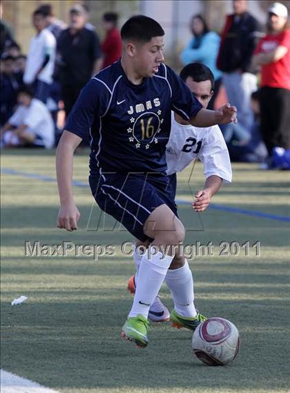 Thumbnail 1 in Muir @ Crescenta Valley photogallery.