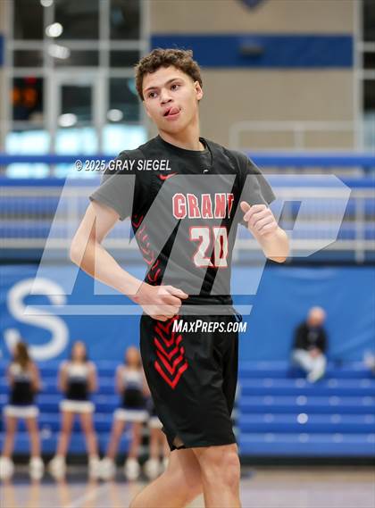 Thumbnail 2 in Grant @ Deer Creek photogallery.
