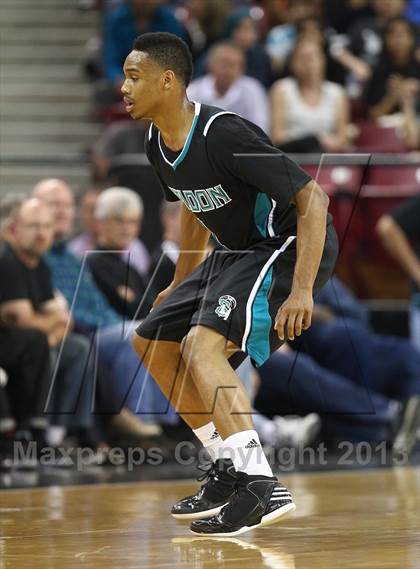 Thumbnail 3 in Archbishop Mitty vs. Sheldon (CIF NorCal Regional Open Division Final) photogallery.