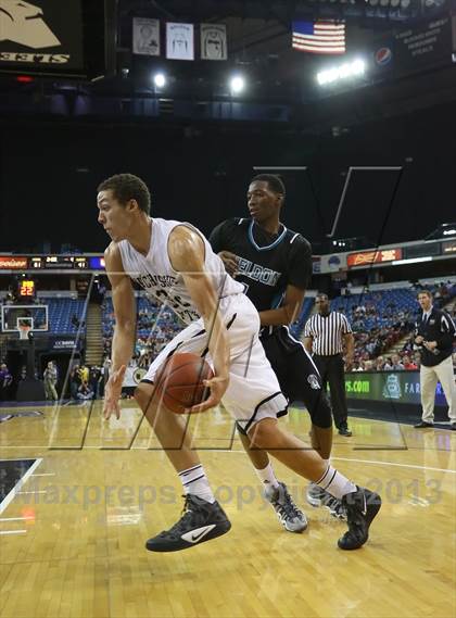 Thumbnail 1 in Archbishop Mitty vs. Sheldon (CIF NorCal Regional Open Division Final) photogallery.