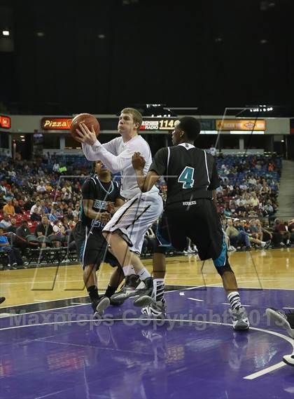Thumbnail 1 in Archbishop Mitty vs. Sheldon (CIF NorCal Regional Open Division Final) photogallery.