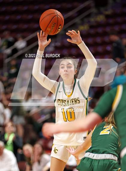 Thumbnail 2 in Lansdale Catholic vs. Blackhawk (PIAA 4A Championship) photogallery.