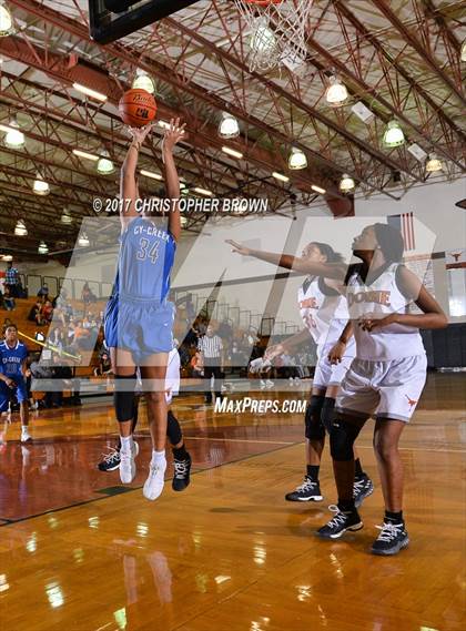 Thumbnail 1 in Dobie vs Cypress Creek (McDonald's Texas Invitational) photogallery.
