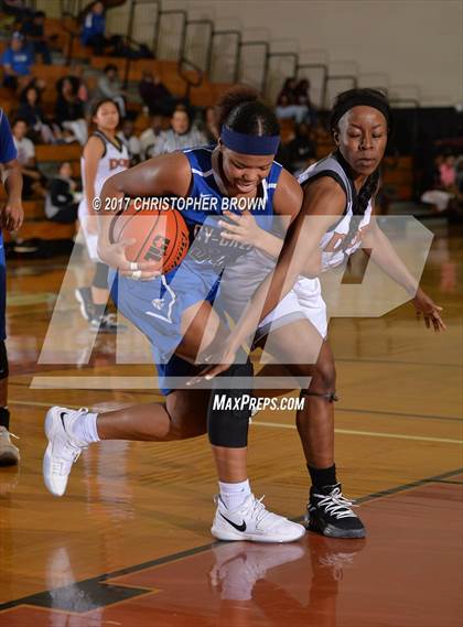 Thumbnail 1 in Dobie vs Cypress Creek (McDonald's Texas Invitational) photogallery.