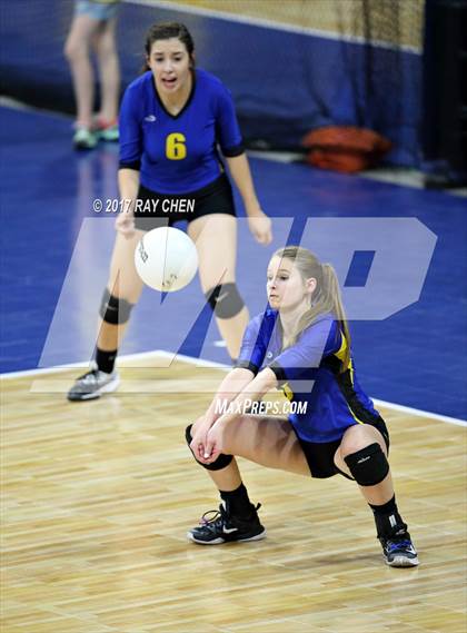 Thumbnail 3 in Meeker vs. Simla (CHSAA 2A Pool II Match 11) photogallery.