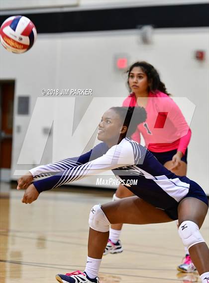 Thumbnail 3 in Stony Point @ Vandegrift photogallery.