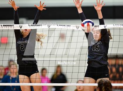 Thumbnail 3 in Stony Point @ Vandegrift photogallery.