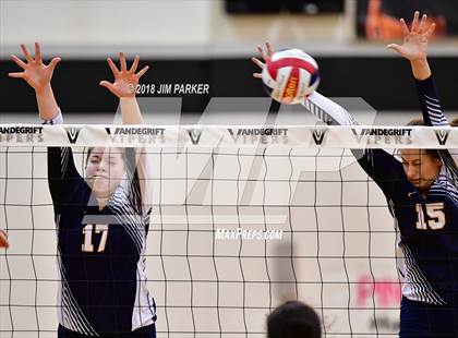 Thumbnail 3 in Stony Point @ Vandegrift photogallery.