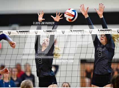 Thumbnail 2 in Stony Point @ Vandegrift photogallery.
