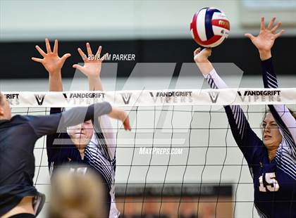 Thumbnail 3 in Stony Point @ Vandegrift photogallery.