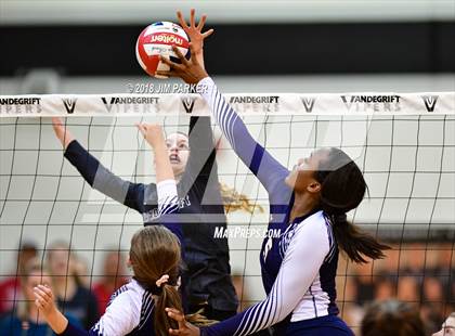Thumbnail 2 in Stony Point @ Vandegrift photogallery.