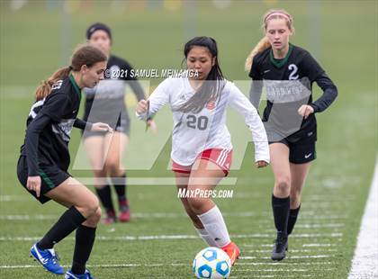 Thumbnail 2 in Omaha South vs. Millard West photogallery.