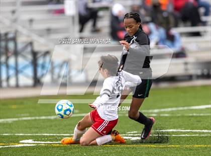 Thumbnail 3 in Omaha South vs. Millard West photogallery.