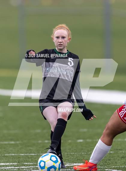 Thumbnail 3 in Omaha South vs. Millard West photogallery.