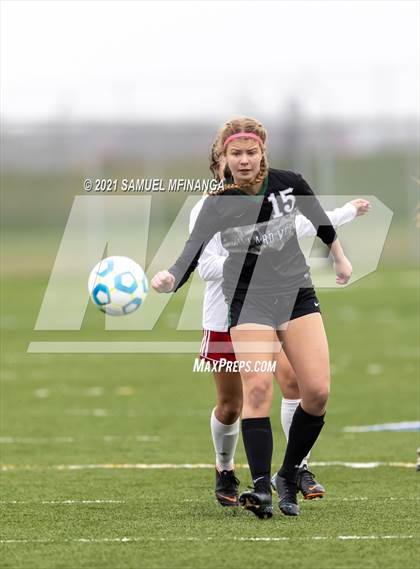 Thumbnail 3 in Omaha South vs. Millard West photogallery.