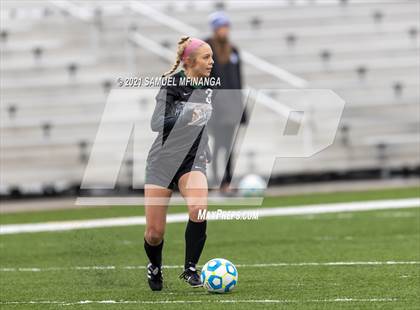 Thumbnail 3 in Omaha South vs. Millard West photogallery.