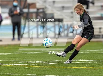 Thumbnail 3 in Omaha South vs. Millard West photogallery.