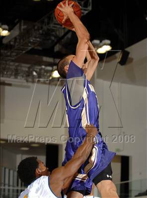 Thumbnail 1 in Diamond Bar vs. Bishop Amat (SoCal Shootout) photogallery.
