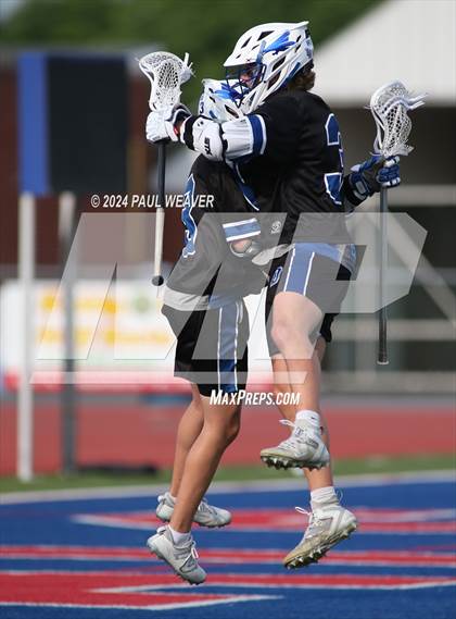 Thumbnail 3 in Lower Dauphin vs Selinsgrove (PIAA Class 2A First Round) photogallery.