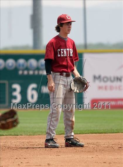 Thumbnail 2 in Central Catholic vs. Serra Catholic (PIAA Class A Final) photogallery.