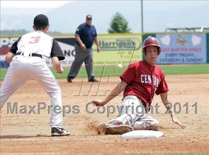 Thumbnail 2 in Central Catholic vs. Serra Catholic (PIAA Class A Final) photogallery.