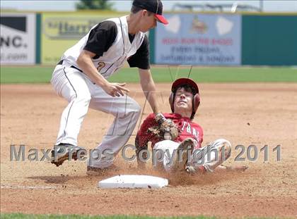 Thumbnail 2 in Central Catholic vs. Serra Catholic (PIAA Class A Final) photogallery.