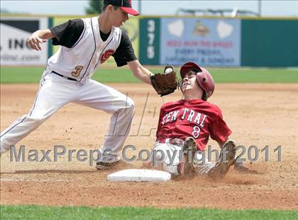Thumbnail 3 in Central Catholic vs. Serra Catholic (PIAA Class A Final) photogallery.