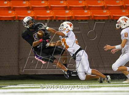 Thumbnail 2 in Pac-Five vs. Damien photogallery.