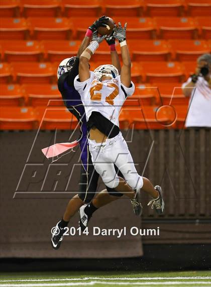 Thumbnail 1 in Pac-Five vs. Damien photogallery.