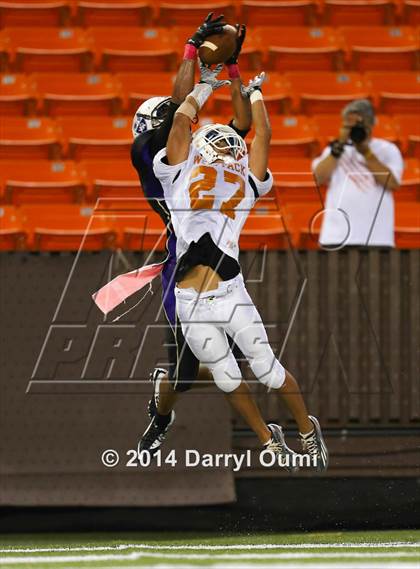 Thumbnail 3 in Pac-Five vs. Damien photogallery.