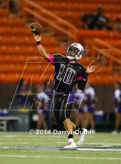 Thumbnail 1 in Pac-Five vs. Damien photogallery.