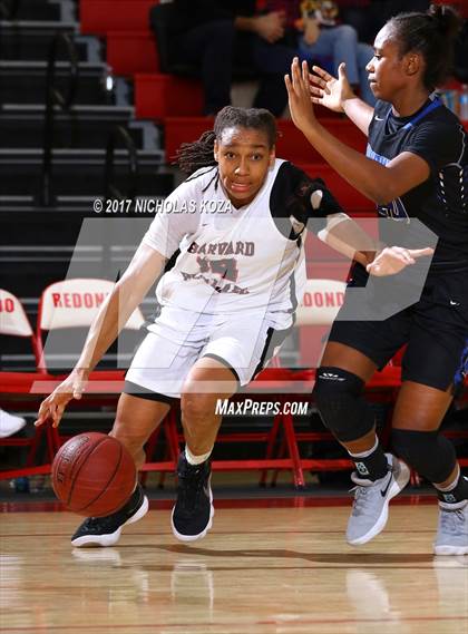 Thumbnail 2 in Harvard-Westlake vs. Windward (Battle at the Beach) photogallery.