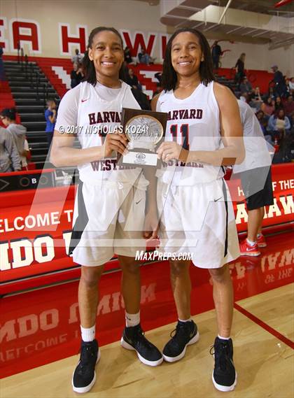 Thumbnail 3 in Harvard-Westlake vs. Windward (Battle at the Beach) photogallery.