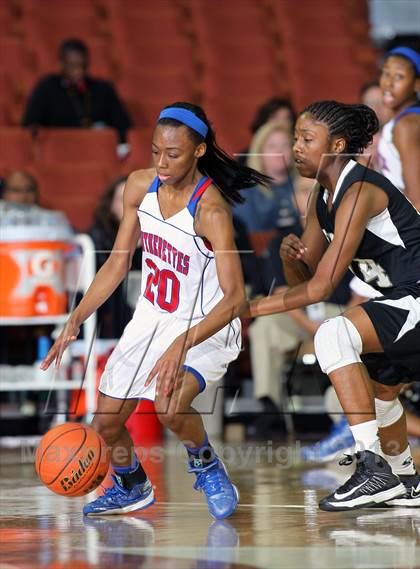 Thumbnail 3 in Steele vs. Duncanville (UIL 5A Final) photogallery.