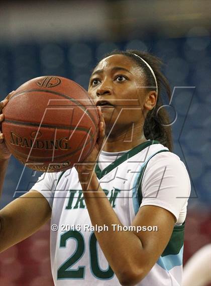 Thumbnail 2 in Sacred Heart vs Lakeside (CIF State D3 Final) photogallery.