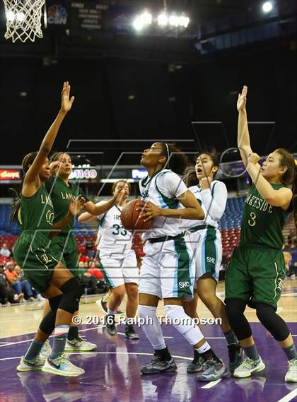 Thumbnail 3 in Sacred Heart vs Lakeside (CIF State D3 Final) photogallery.